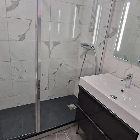 Disneyland Rer 6 Pers